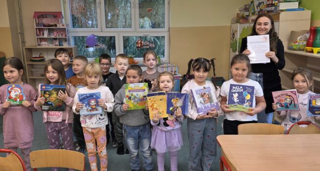 Ogólnopolski Dzień Głośnego Czytania w grupie 6-latków.